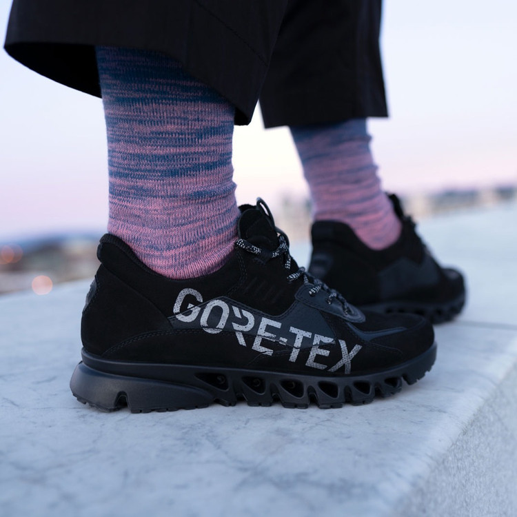 کفش زنانه ecco multivent goretex کد 88025302001