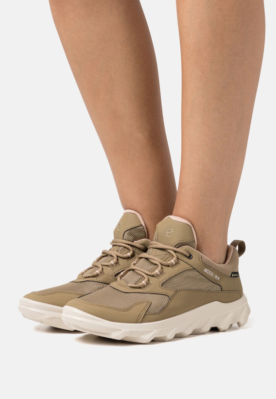 کتونی زنانه اکو ECCO MX LOW GORETEX کد82019350824