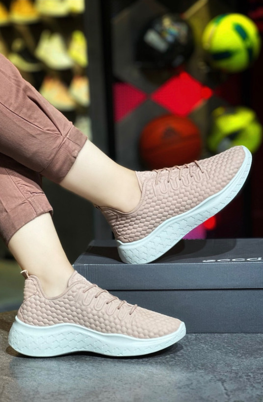 کتونی زنانه اکو ECCO THERAP W SNEAKER NUB کدمحصول82525302658