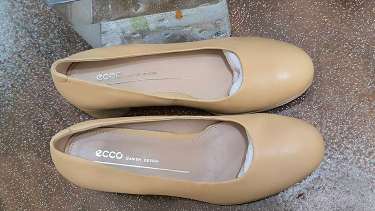 کفش مجلسی پاشنه دار زنانه ecco shape 35 کد 28180301211